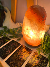 Load image into Gallery viewer, IN-PERSON 30 min Intuitive Tarot Reading